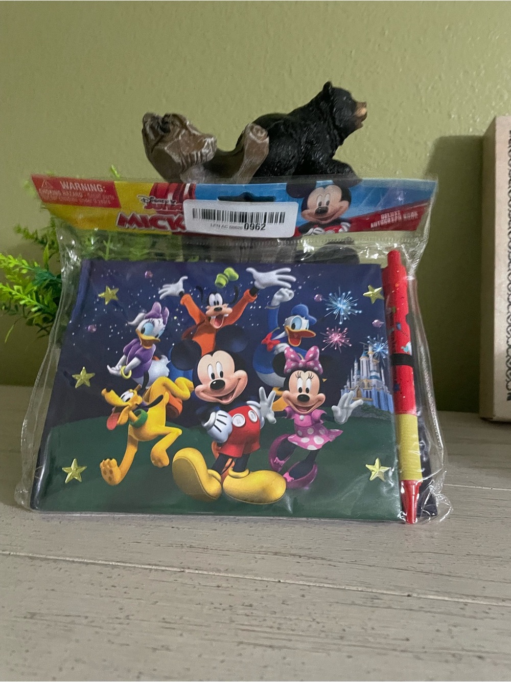 BNIP Disney Mickey & Friends Autograph Book & Pen Set